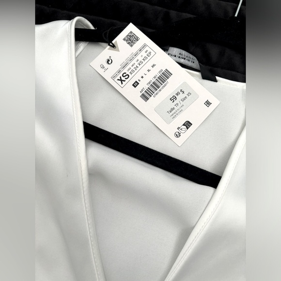 Satin white wrap dress - Picture 2 of 3